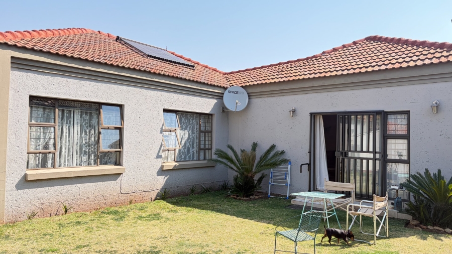3 Bedroom Property for Sale in Grimbeeck Park North West
